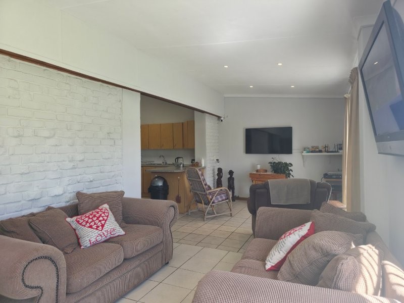3 Bedroom Property for Sale in Wavecrest Eastern Cape